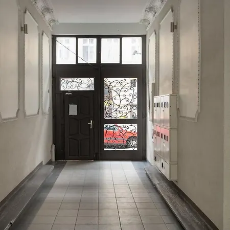 Bright & Comfortable Garbary 35 Old Town By Renters