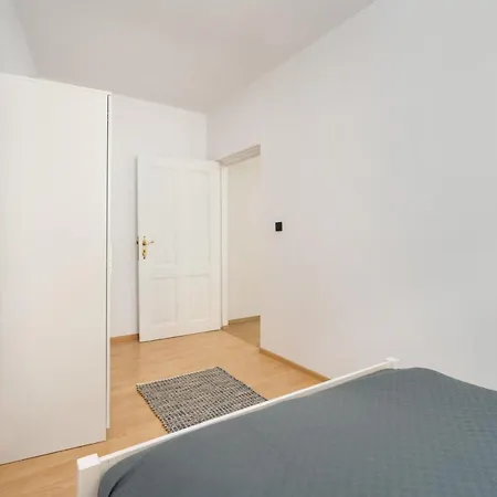 Bright & Comfortable Garbary 35 Old Town By Renters شقة *