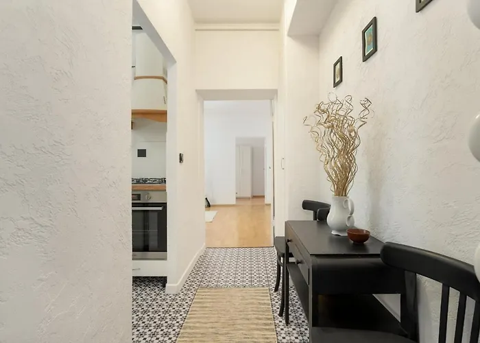 Bright & Comfortable Garbary 35 Old Town By Renters 公寓