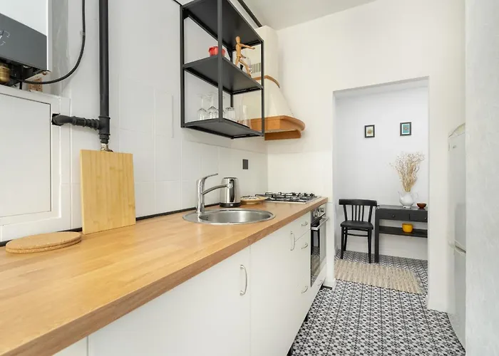 Bright & Comfortable Garbary 35 Old Town By Renters 公寓